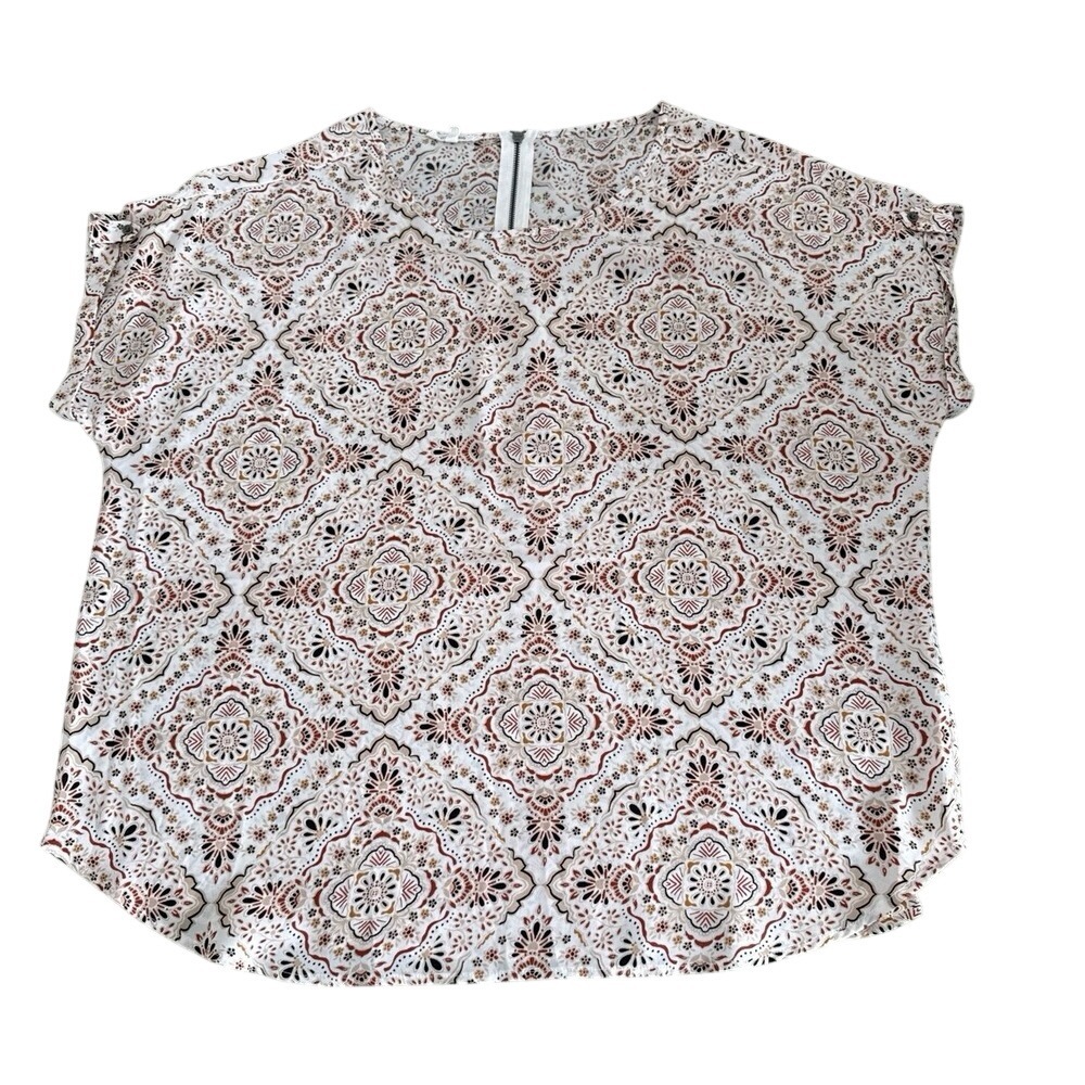 Maurices Women's‎ Large Top -  VERY light weight